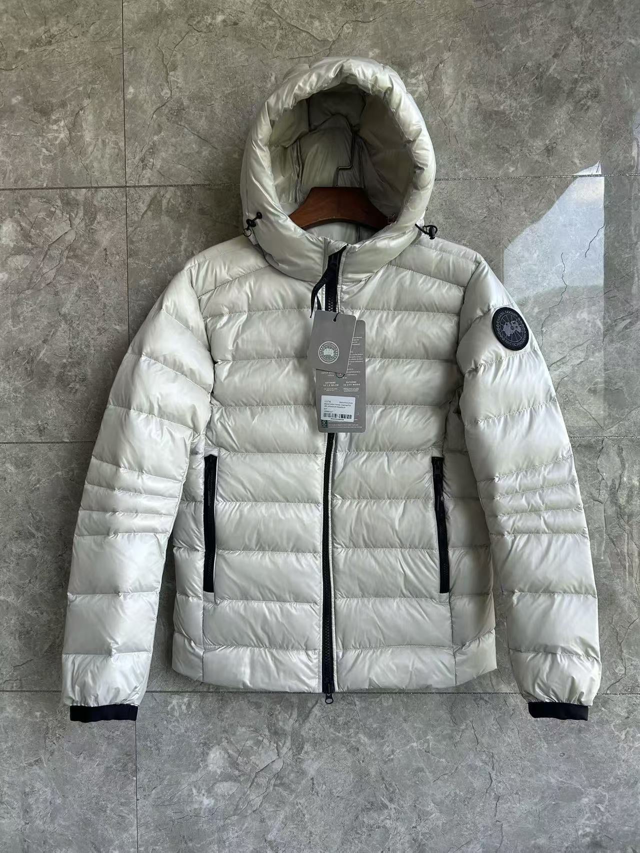 Crofton 2227 Men's and Women's Same Light and Thin.