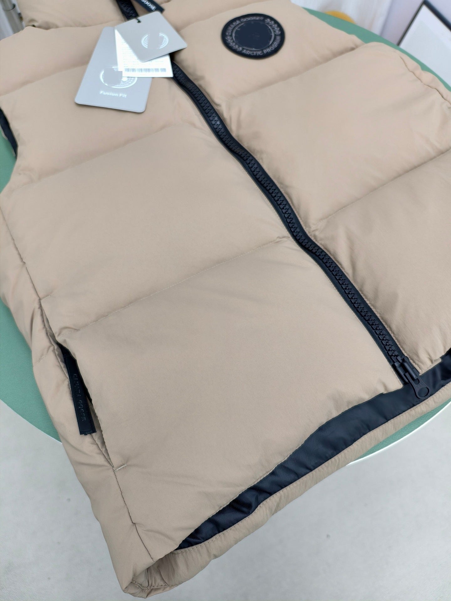 Cana-da - Goose, Duck Down 2804 Style White Duck Down Vest 2025 Autumn Winter New Solid Color