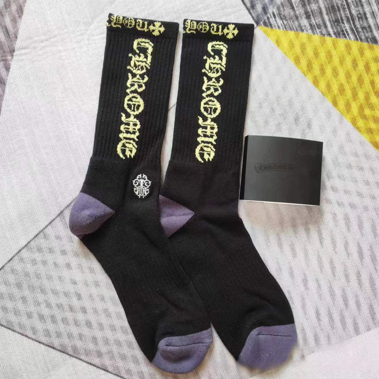 GM CHeart Socks CH Striped Letter Red Lip Embroidery Logo Towel Bottom Sports Trendy Socks