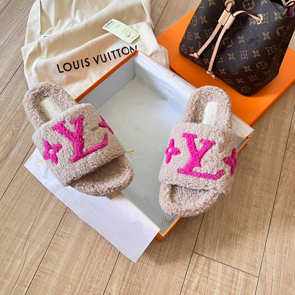 GMabcd Furry Slippers for Women, Outdoor Wear, 2024 New Style, High-End Feel, Lamb Wool, Fashionable, Versatile, Thick Sole, Non-Slip, Warm