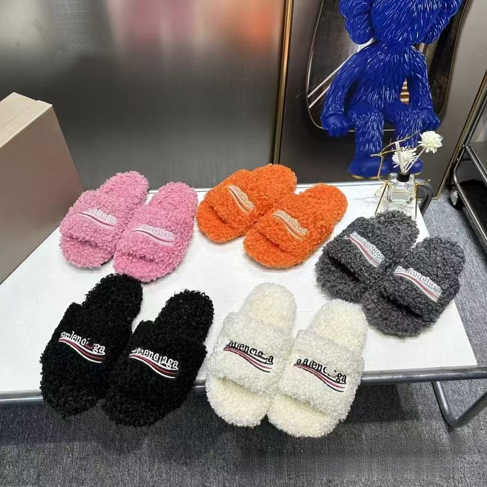 Furry Slippers for Women, Outdoor Wear, 2024 New Style, Letter Embroidery, Thick Sole, Lamb Wool, Autumn Winter, Flat One-Word Slippers
