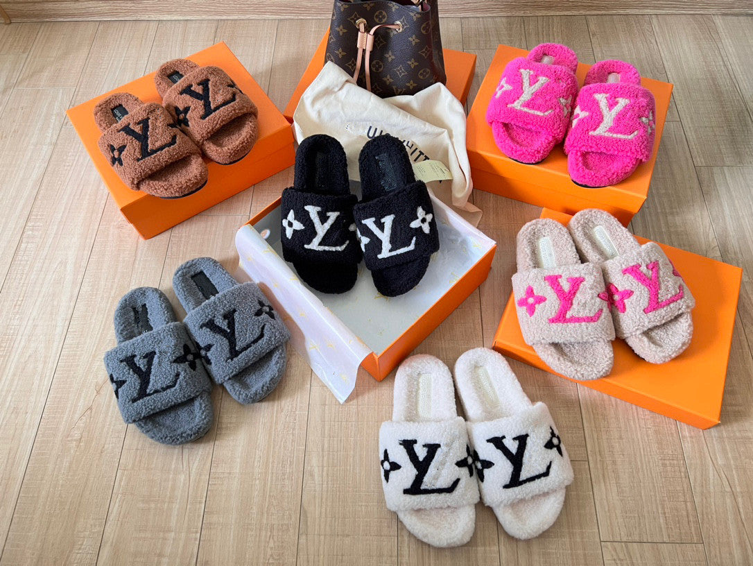 GMabcd Furry Slippers for Women, Outdoor Wear, 2024 New Style, High-End Feel, Lamb Wool, Fashionable, Versatile, Thick Sole, Non-Slip, Warm