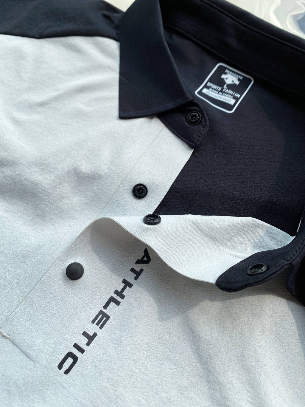 sport short-sleeved polo shirt! Breathable and comfortable, with a perfect fit. Made of soft cotton, it's skin-friendly, comfortable and won't stick to your body!