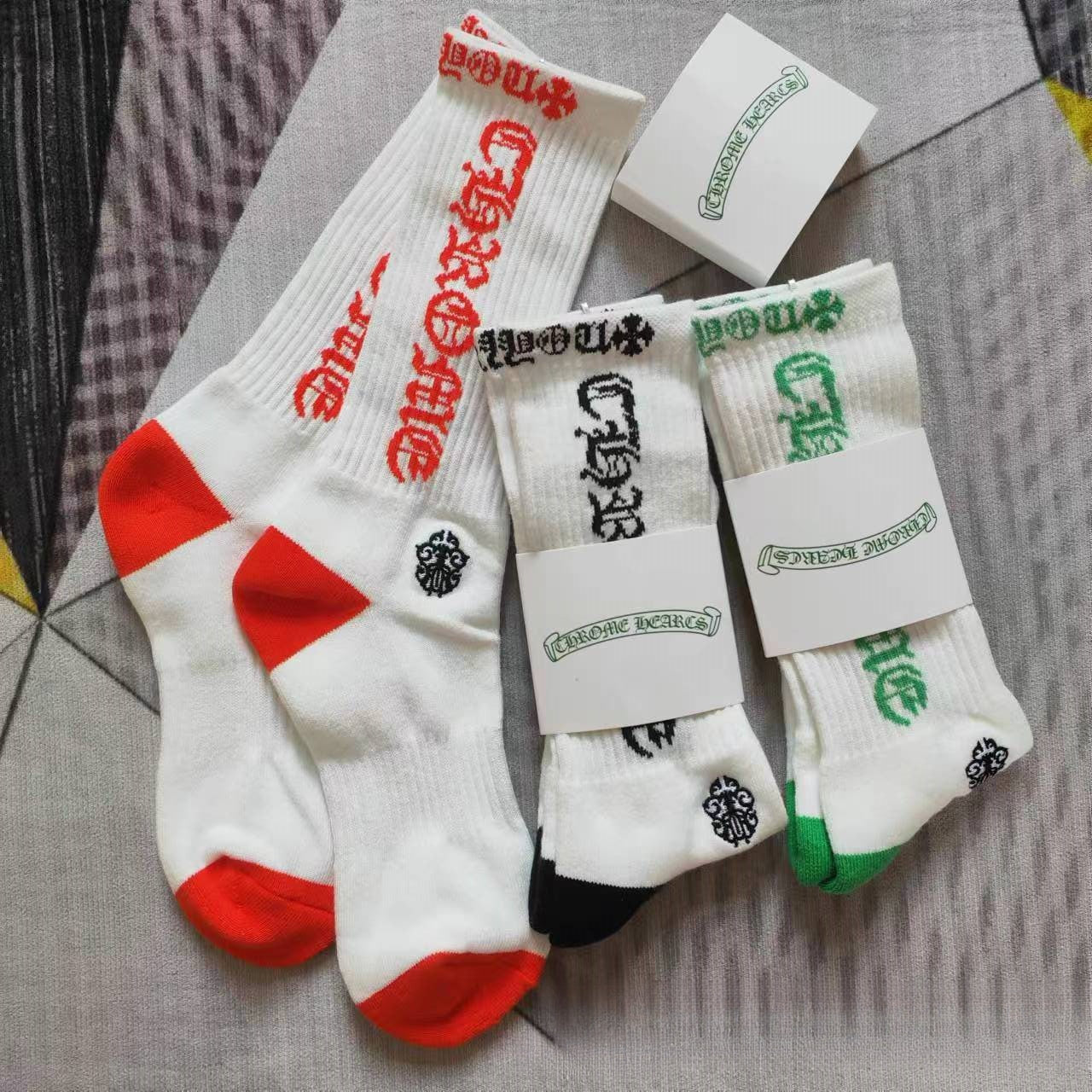 GM CHeart Socks CH Striped Letter Red Lip Embroidery Logo Towel Bottom Sports Trendy Socks