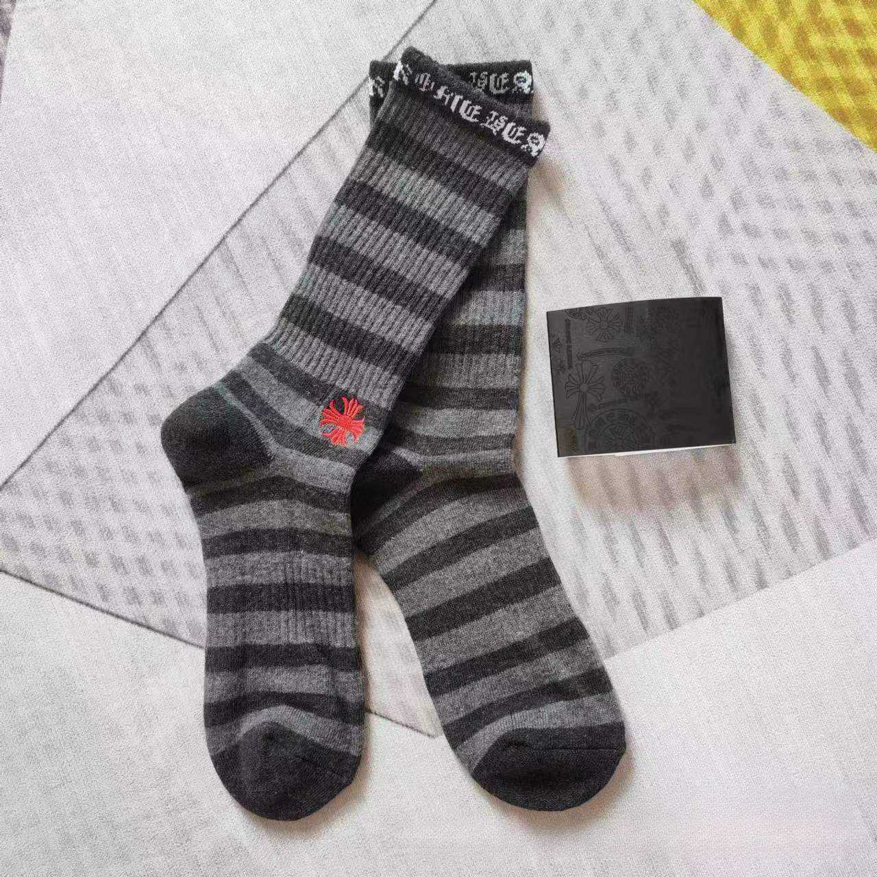 GM CHeart Socks CH Striped Letter Red Lip Embroidery Logo Towel Bottom Sports Trendy Socks