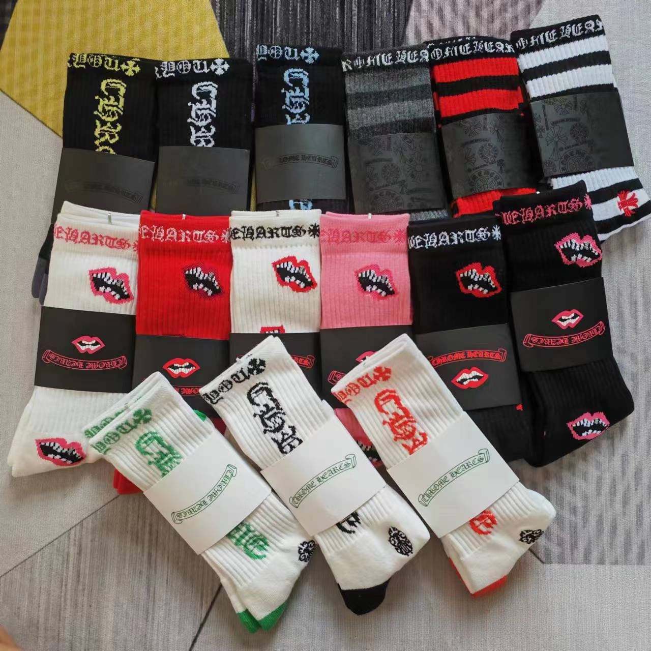 GM CHeart Socks CH Striped Letter Red Lip Embroidery Logo Towel Bottom Sports Trendy Socks