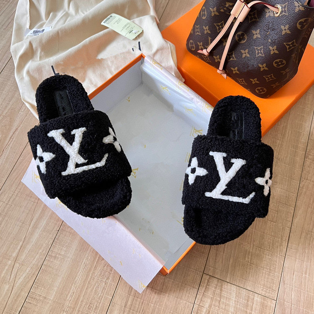 GMabcd Furry Slippers for Women, Outdoor Wear, 2024 New Style, High-End Feel, Lamb Wool, Fashionable, Versatile, Thick Sole, Non-Slip, Warm
