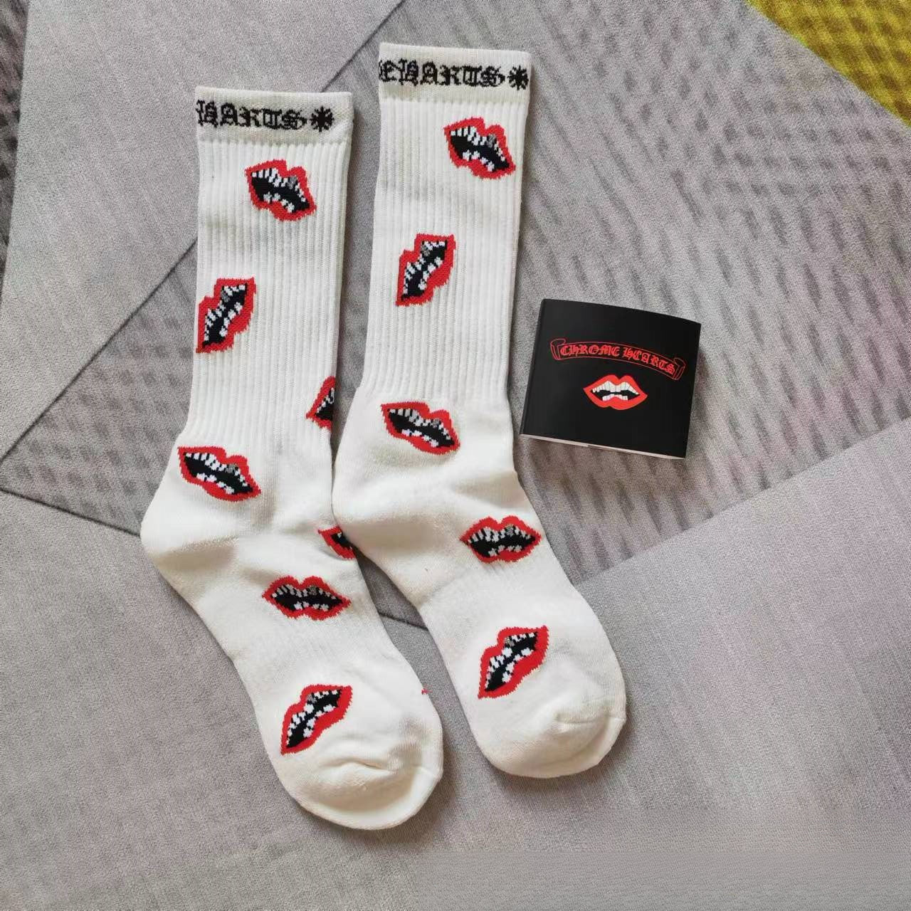 GM CHeart Socks CH Striped Letter Red Lip Embroidery Logo Towel Bottom Sports Trendy Socks