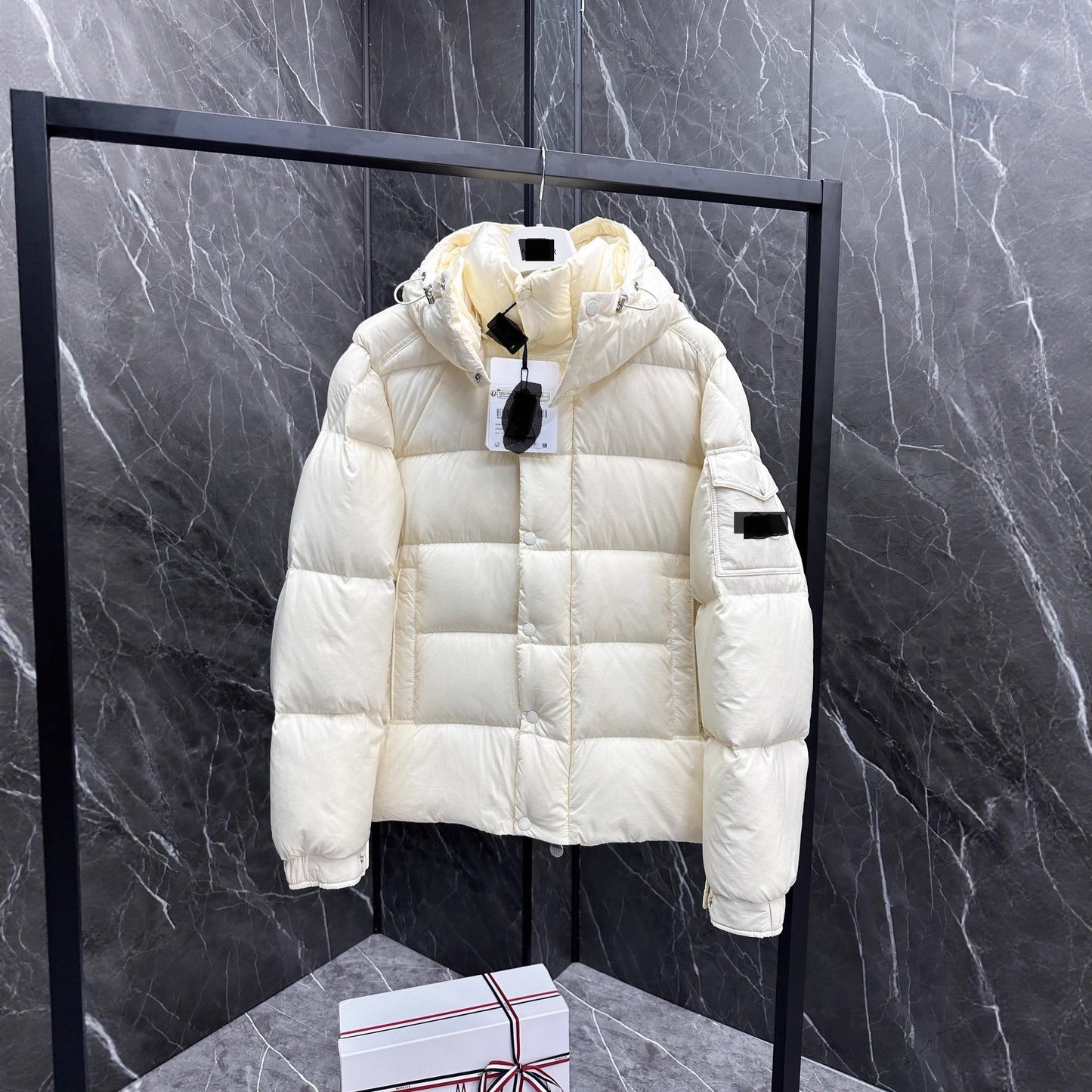 2026 Autumn and Winter New Mon Maya 70 Th Anniversary High-End Short down Jacket Temperament
