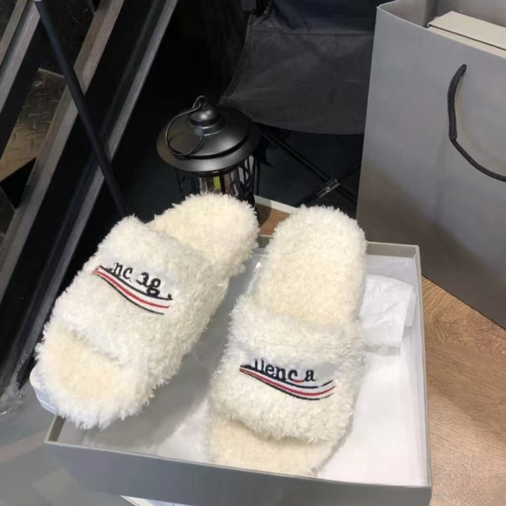 Furry Slippers for Women, Outdoor Wear, 2024 New Style, Letter Embroidery, Thick Sole, Lamb Wool, Autumn Winter, Flat One-Word Slippers