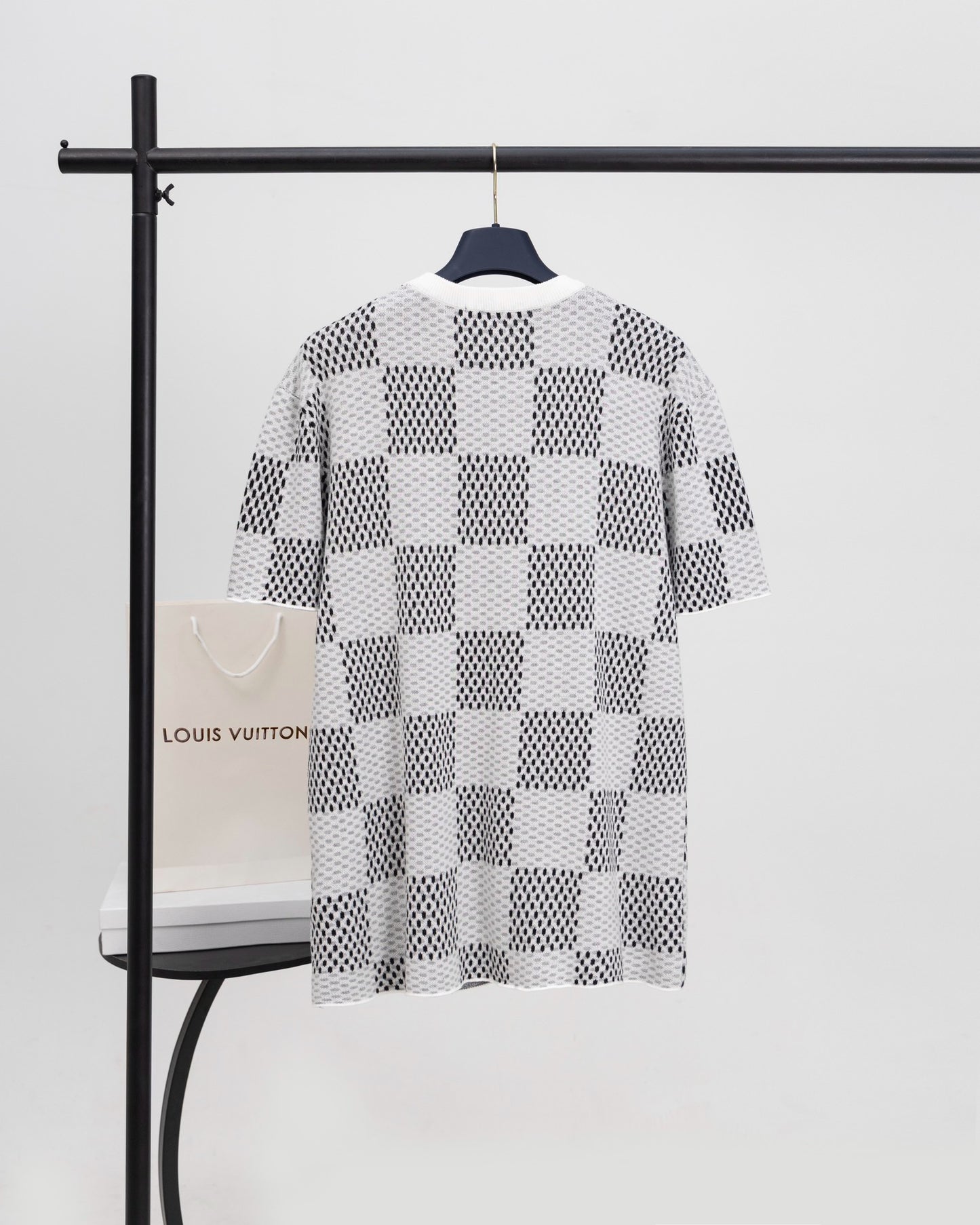 2025 Spring/Summer Show Collection! Chessboard Pattern Knitted Jacquard Short Sleeve Shirt, with Damier Design - A Must-Have Eye-Catching T-SHIRT Short Sleeve Shirt!
