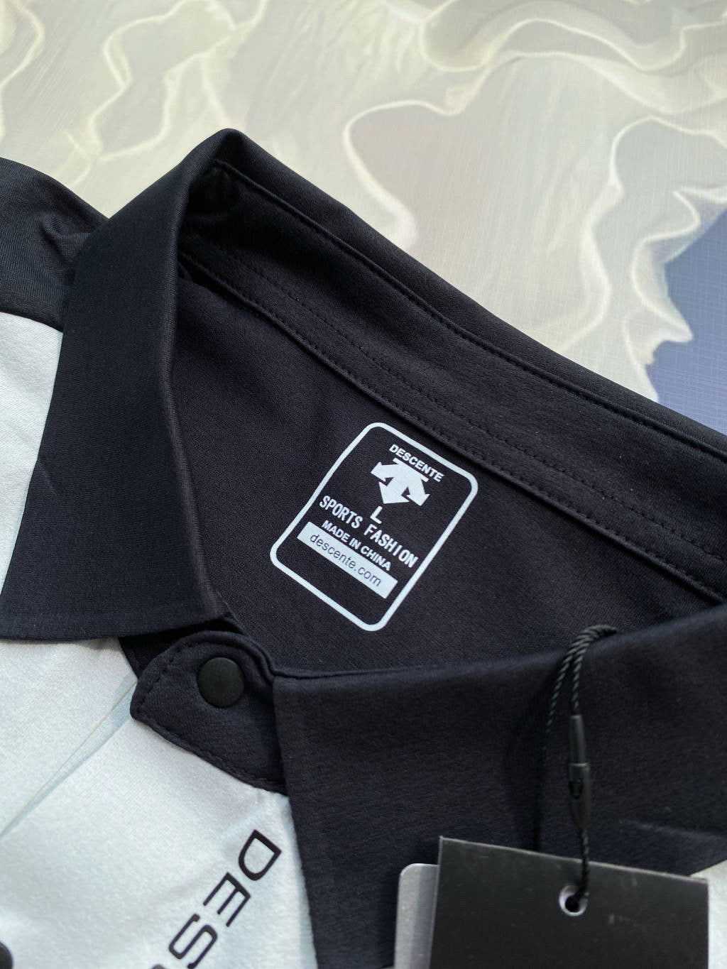 sport short-sleeved polo shirt! Breathable and comfortable, with a perfect fit. Made of soft cotton, it's skin-friendly, comfortable and won't stick to your body!