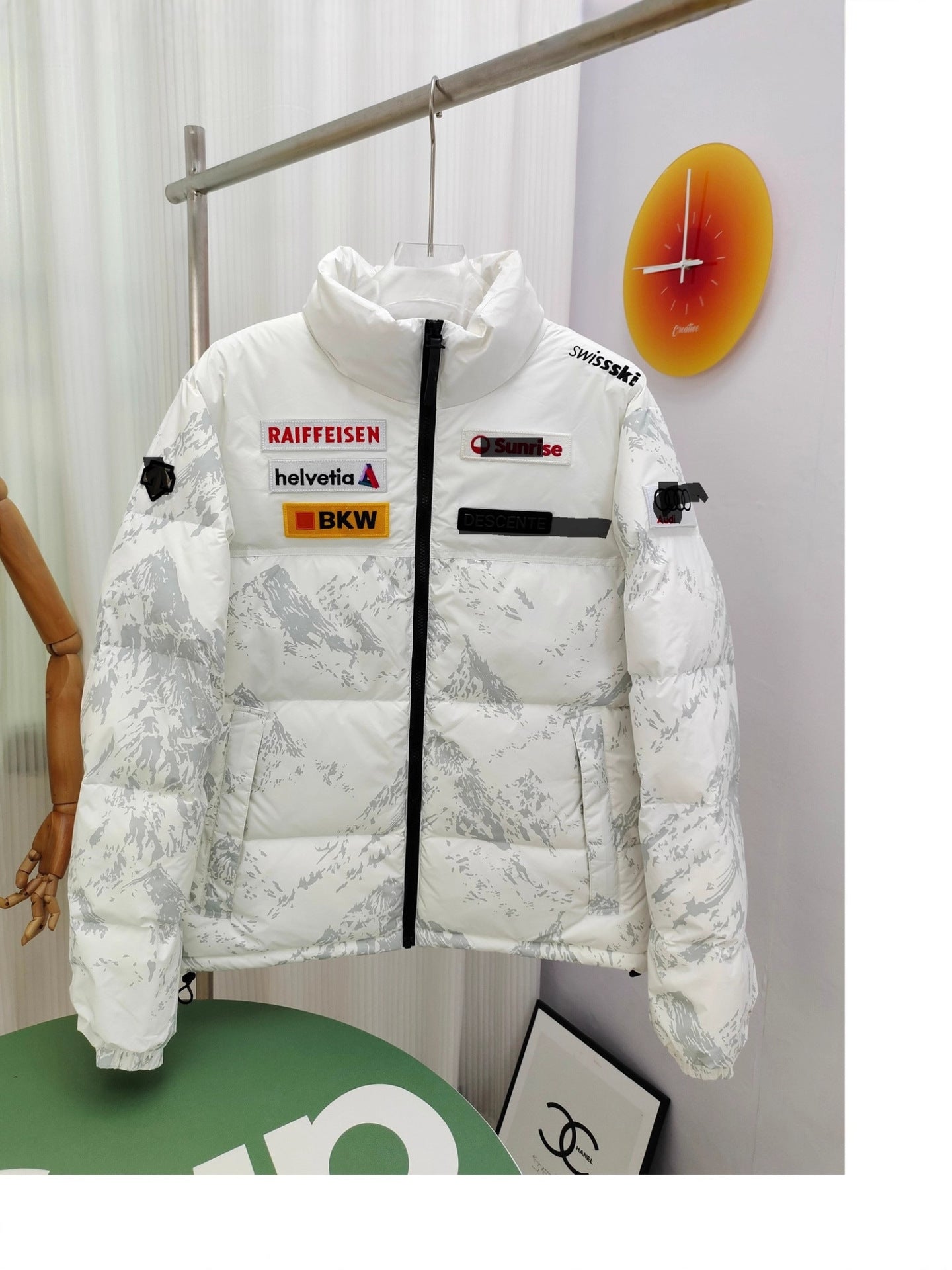 Dissante Second Generation Audi Collaboration Multi-Label Short Down Jacket 2025 New Model