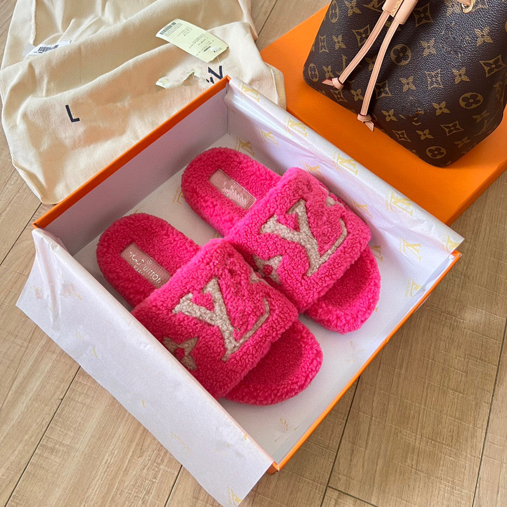 GMabcd Furry Slippers for Women, Outdoor Wear, 2024 New Style, High-End Feel, Lamb Wool, Fashionable, Versatile, Thick Sole, Non-Slip, Warm