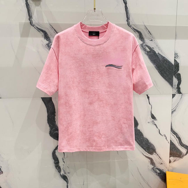 Wave cola embroidered round neck short sleeve, original fabric quality is superb, black, gray and pink colors to choose from.