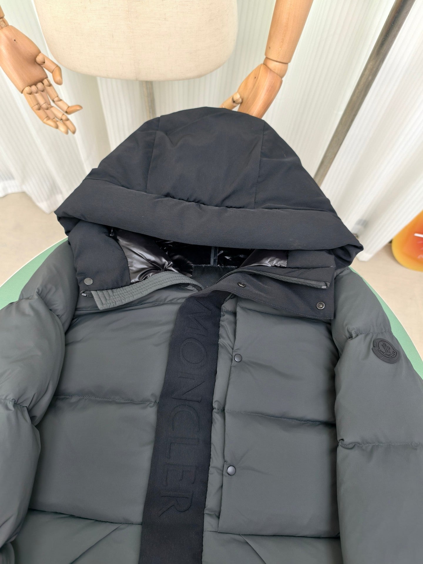 Dustproof Bag Version Madeira Down Jacket Black Warrior Zipper Hooded Unisex Coat