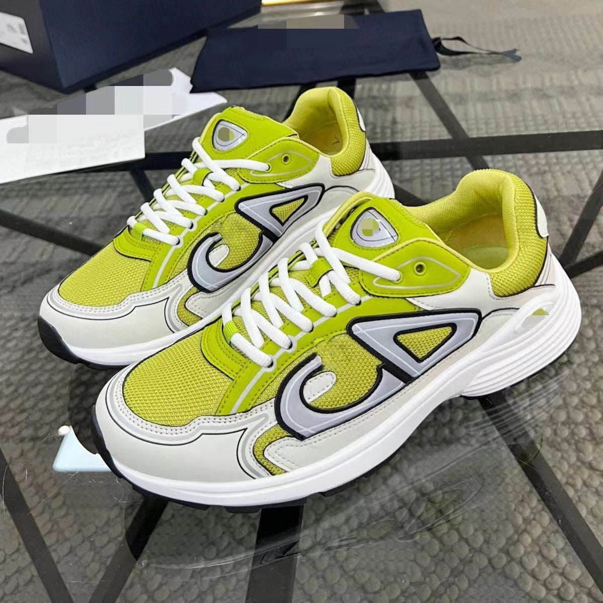 2025 New CD Fashion Casual Couple Lightweight Mesh Shoes Breathable Comfortable Casual Sneakers B30 Running Shoes(2)