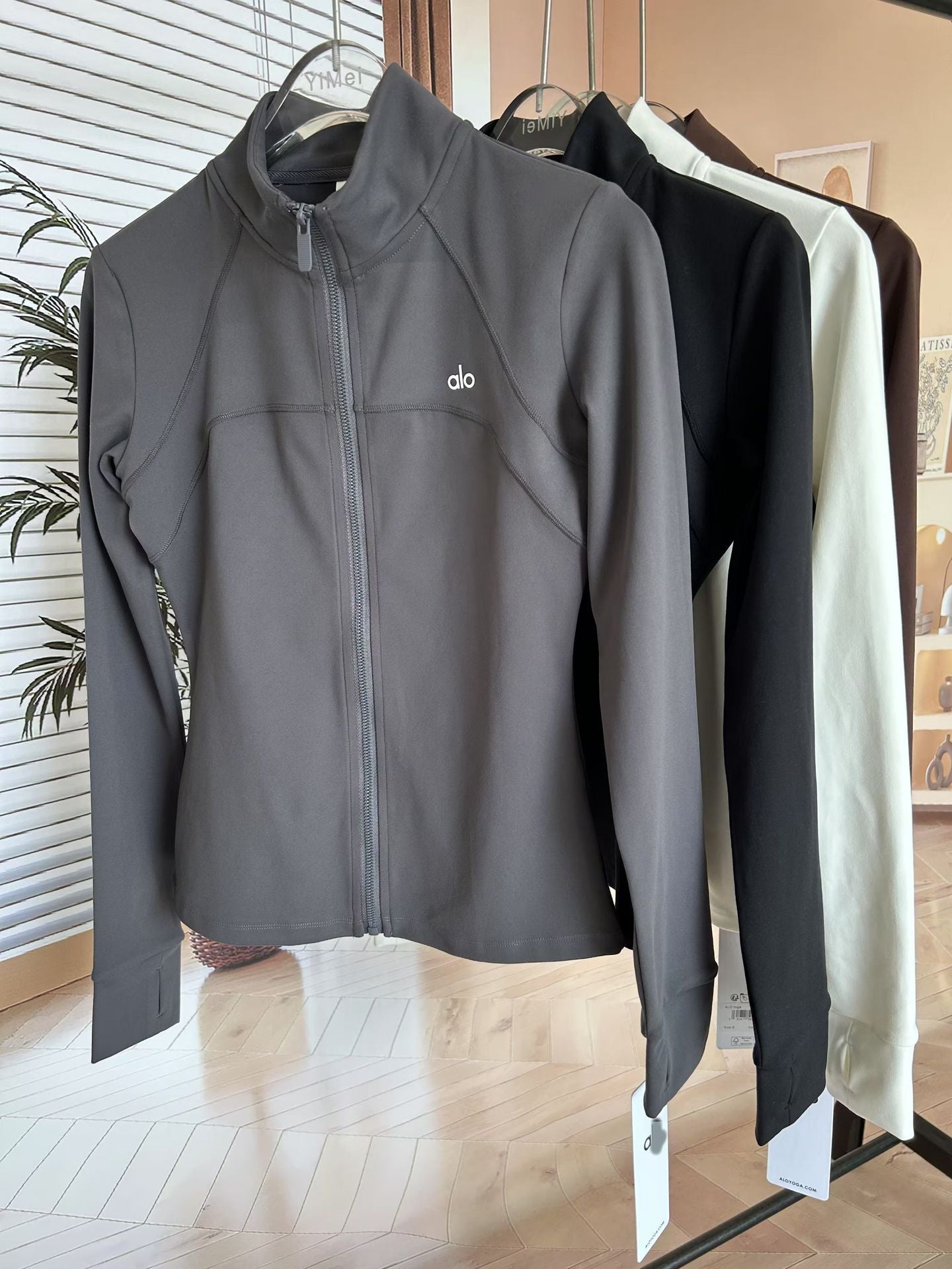 A-L-O Yoga Yoga Wear Stand Collar Sports Jacket Women Slimming Versatile Fitness Wear Stretchy Tight Long Sleeve