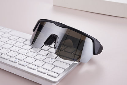 Outdoor Sports Sunglasses Smart Glasses Fashionable Cycling Bluetooth Glasses for Listening to Music and Calling Unisex