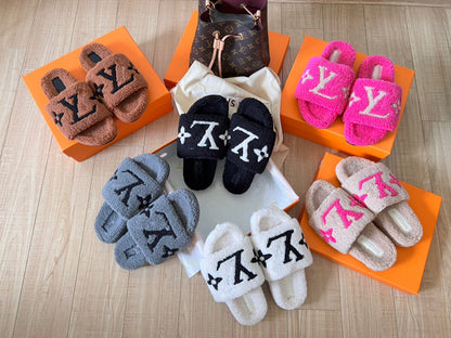 GMabcd Furry Slippers for Women, Outdoor Wear, 2024 New Style, High-End Feel, Lamb Wool, Fashionable, Versatile, Thick Sole, Non-Slip, Warm