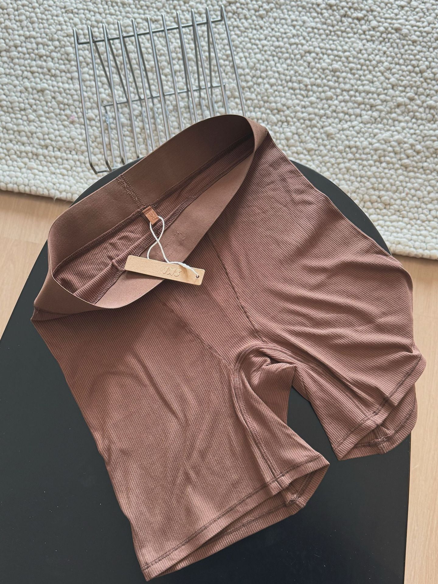 Ski** Kardashian Boyfriend European and American 2025 Women's Spring Sports Ribbed Shorts Slim Fit Spring Summer New Style