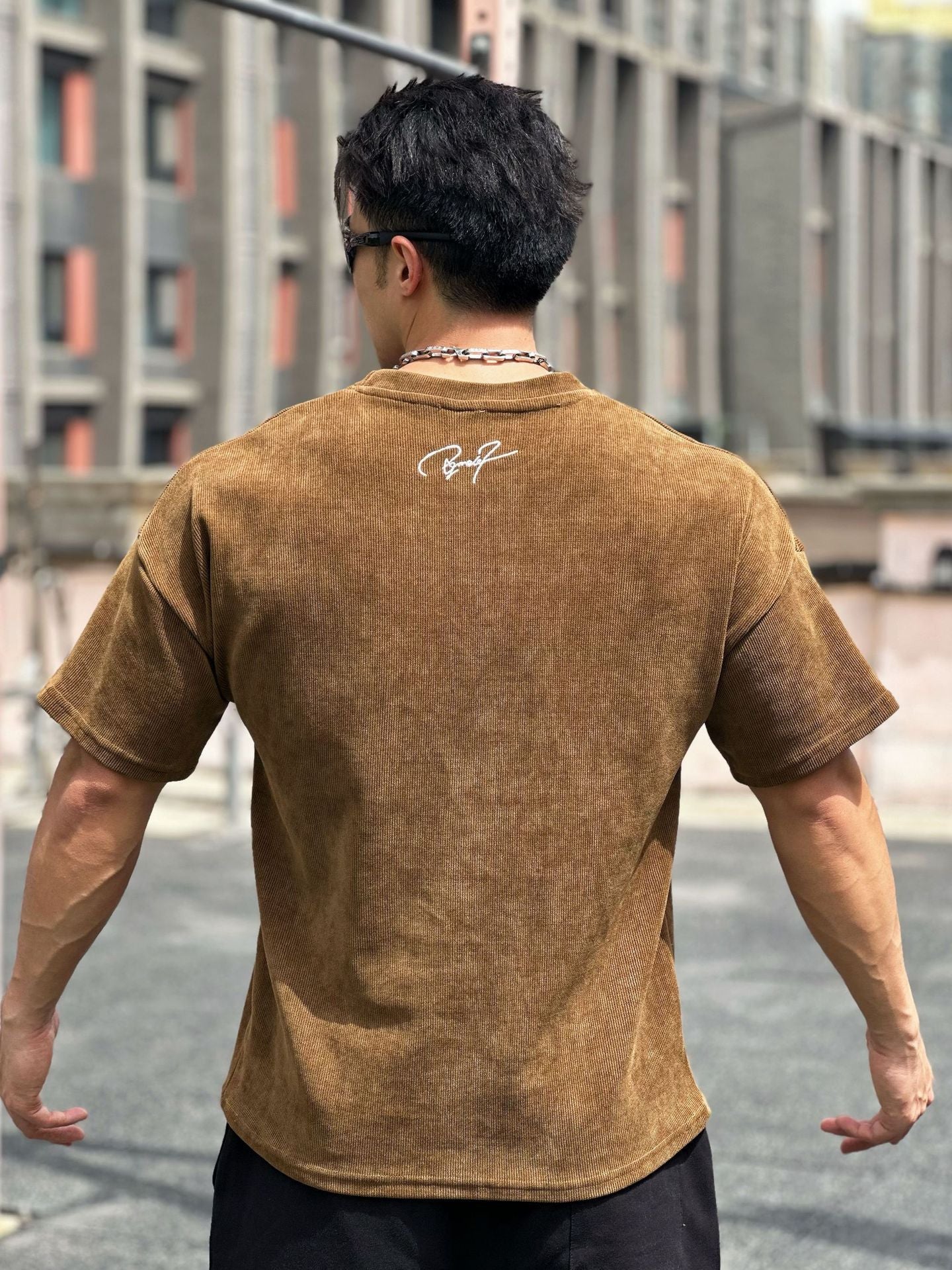 New Muscle Fitness Brothers Sports Men's T-Shirt Spring Summer Round Neck Corduroy Casual Running Men's Pocket T-Shirt