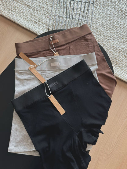 Ski** Kardashian Boyfriend European and American 2025 Women's Spring Sports Ribbed Shorts Slim Fit Spring Summer New Style