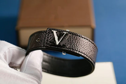 Silver Buckle Black Flower Bracelet High Quality Old Flower Leather Plaid Pattern Bracelet