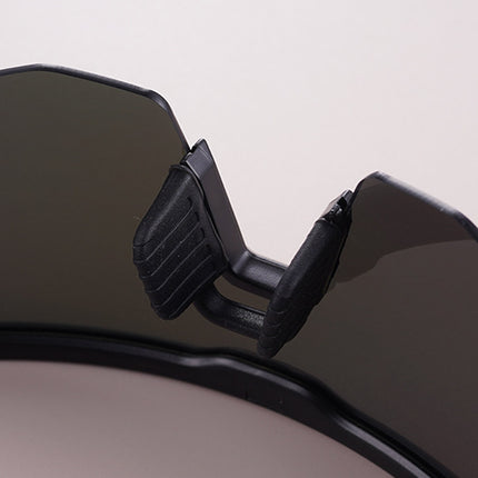 Outdoor Sports Sunglasses Smart Glasses Fashionable Cycling Bluetooth Glasses for Listening to Music and Calling Unisex