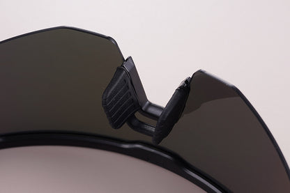 Outdoor Sports Sunglasses Smart Glasses Fashionable Cycling Bluetooth Glasses for Listening to Music and Calling Unisex
