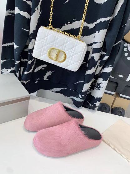 2024 New Couple Candy Color Internet Celebrity Same Style Fashion Closed-Toe Fur Slippers Women Flat Casual Horse Hair Half Slippers Men Shoes