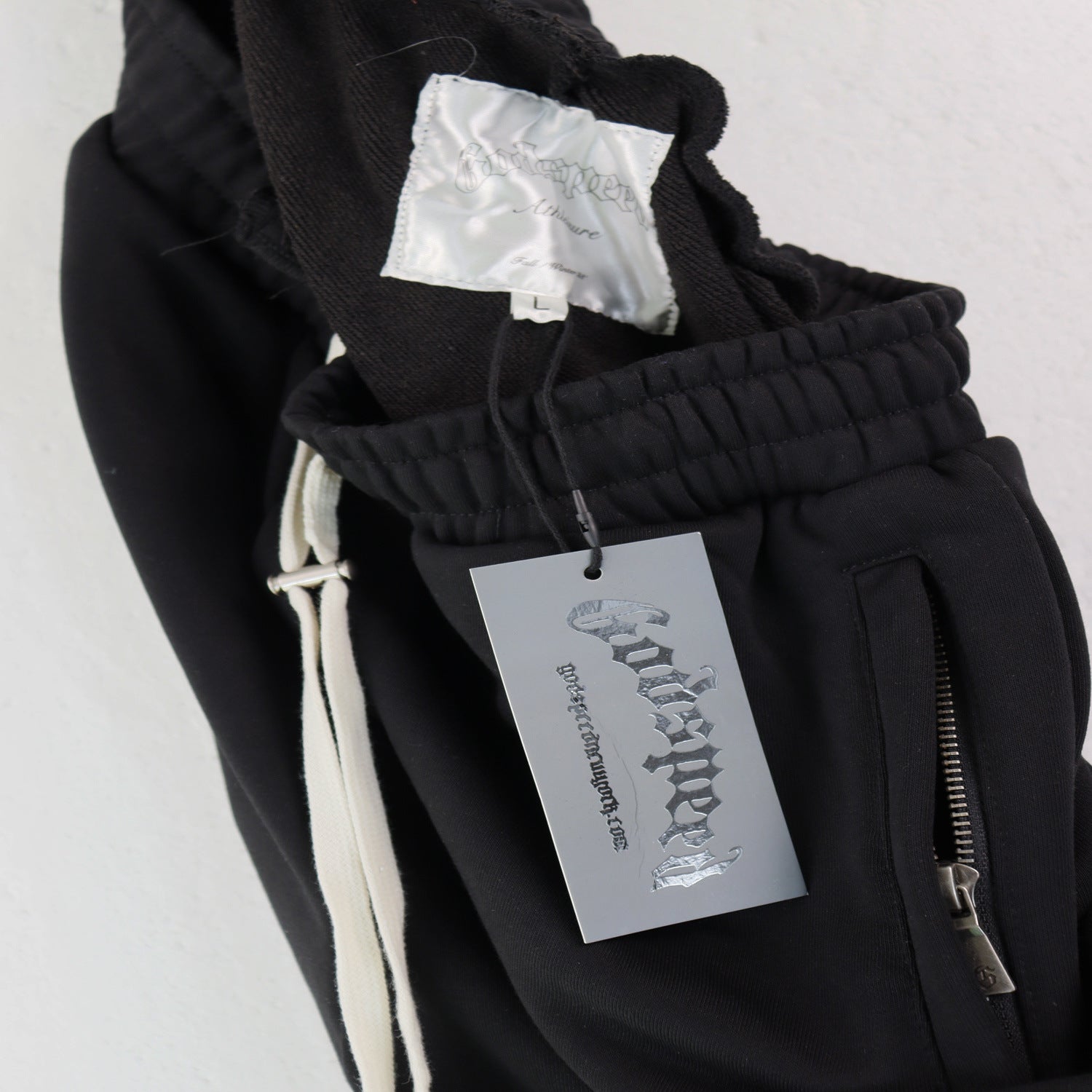 bea0064a-8d75-437a-9051-659a86e9d41f