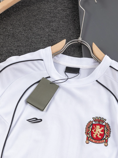 Must-have for couples! Manchester United collaboration crewneck short-sleeved T-shirt, 100% pure cotton, fashionable and versatile, suitable for all types of people.