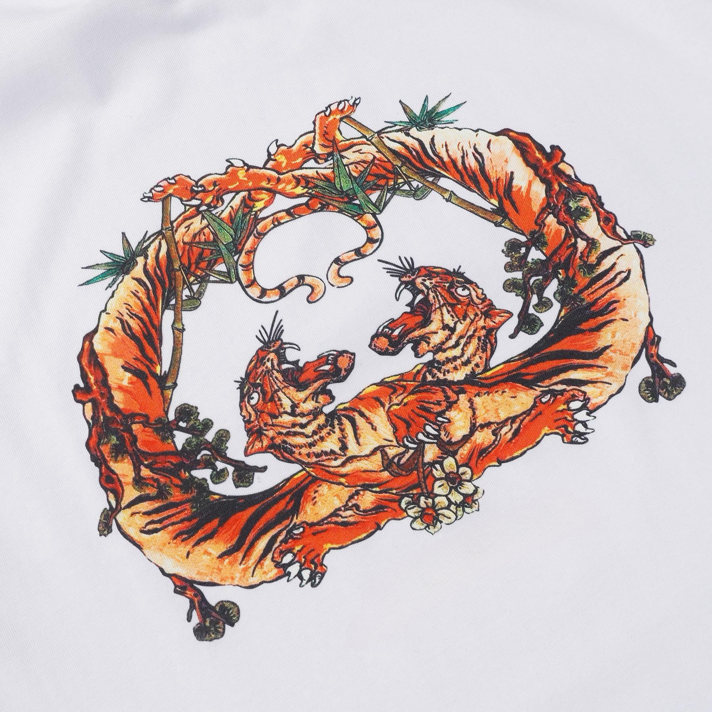 Limited Edition G Snake Year-specific Short Sleeve Shirt, made of 280g double-sheen fabric with white ink direct printing, featuring luxurious brand quality and full of style. This is a T-SHIRT short sleeve.