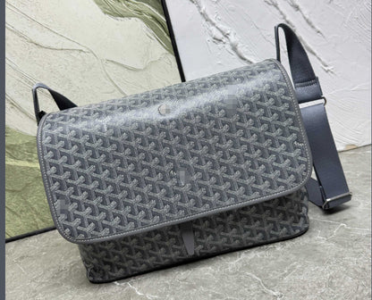 Gmabcd High-Style Large-Capacity Single-Shoulder Crossbody Messenger Bag Unisex Chest Bag Saddle Bag