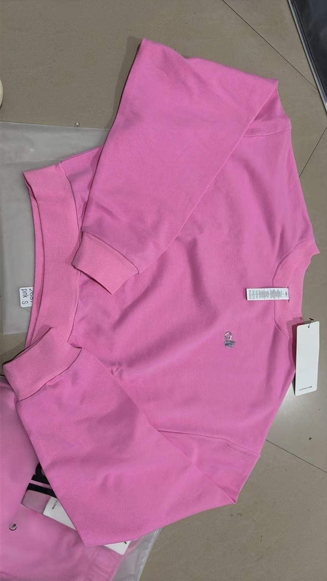 GMABCD women's cotton-rich terry Sweet Pink cropped sweatshirt