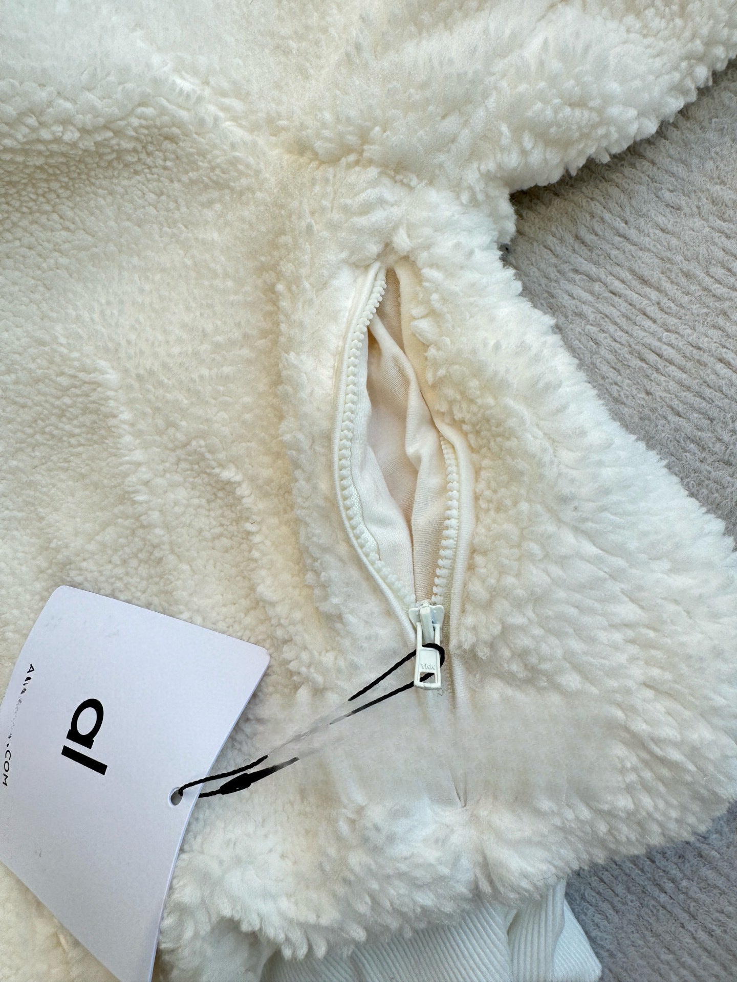 GMa-l-o Lamb Wool Detachable Hooded Short Women's Autumn Winter Casual Warm Zipper Jacket