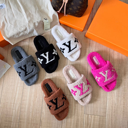 GMabcd Furry Slippers for Women, Outdoor Wear, 2024 New Style, High-End Feel, Lamb Wool, Fashionable, Versatile, Thick Sole, Non-Slip, Warm