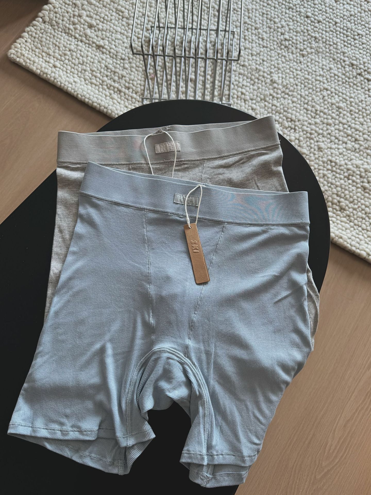 Ski** Kardashian Boyfriend European and American 2025 Women's Spring Sports Ribbed Shorts Slim Fit Spring Summer New Style