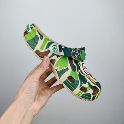 Cro Comfortable Versatile Clogs Yuren Head Collaboration Couple Shoes with Accessories