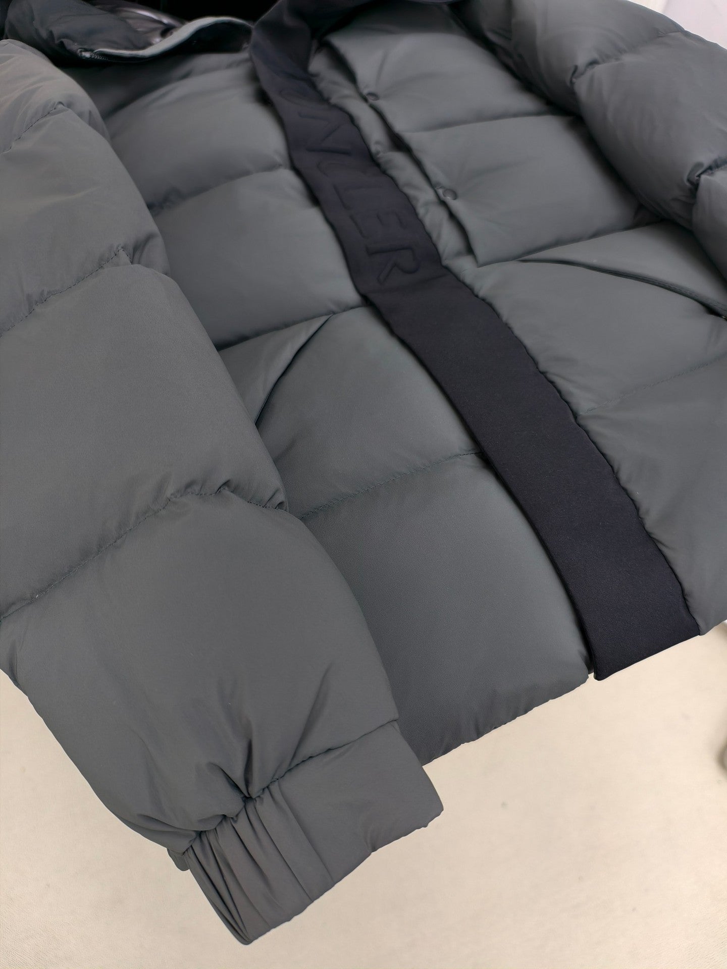 Dustproof Bag Version Madeira Down Jacket Black Warrior Zipper Hooded Unisex Coat