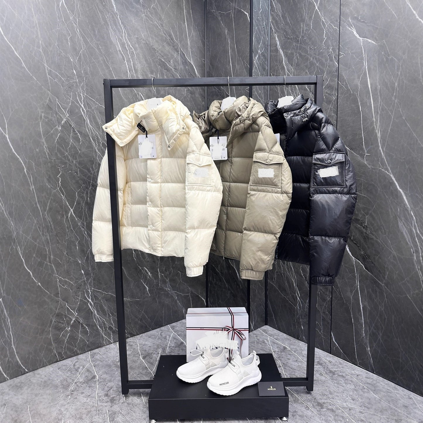 2026 Autumn and Winter New Mon Maya 70 Th Anniversary High-End Short down Jacket Temperament